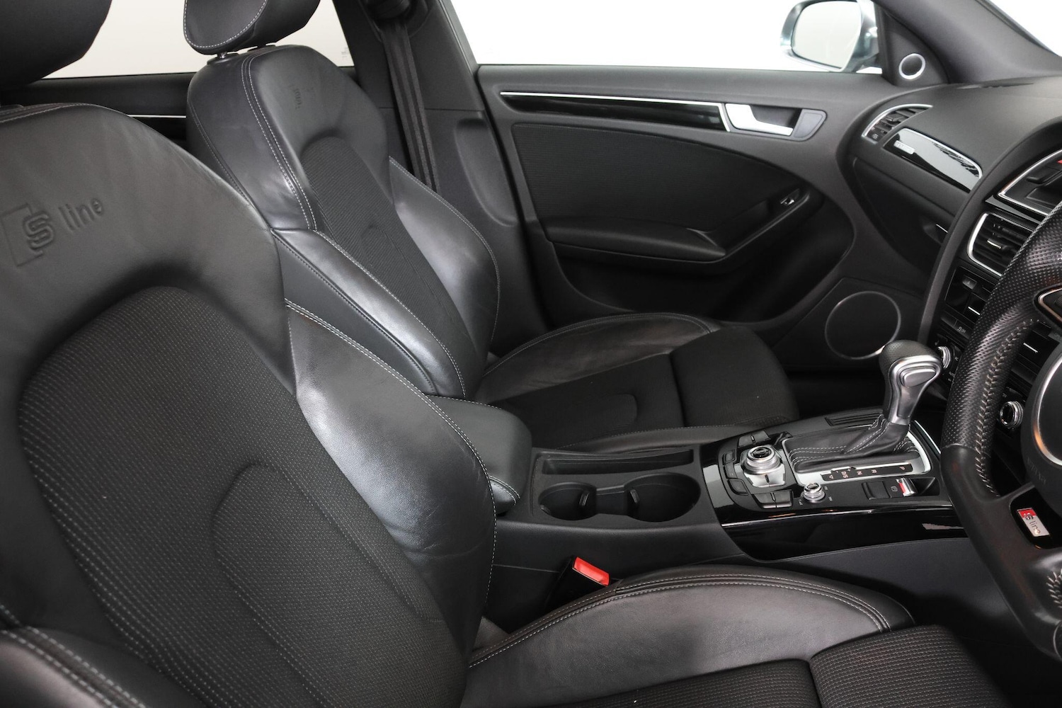 Used Audi A4 2014 for sale - 77202968: Photo 60