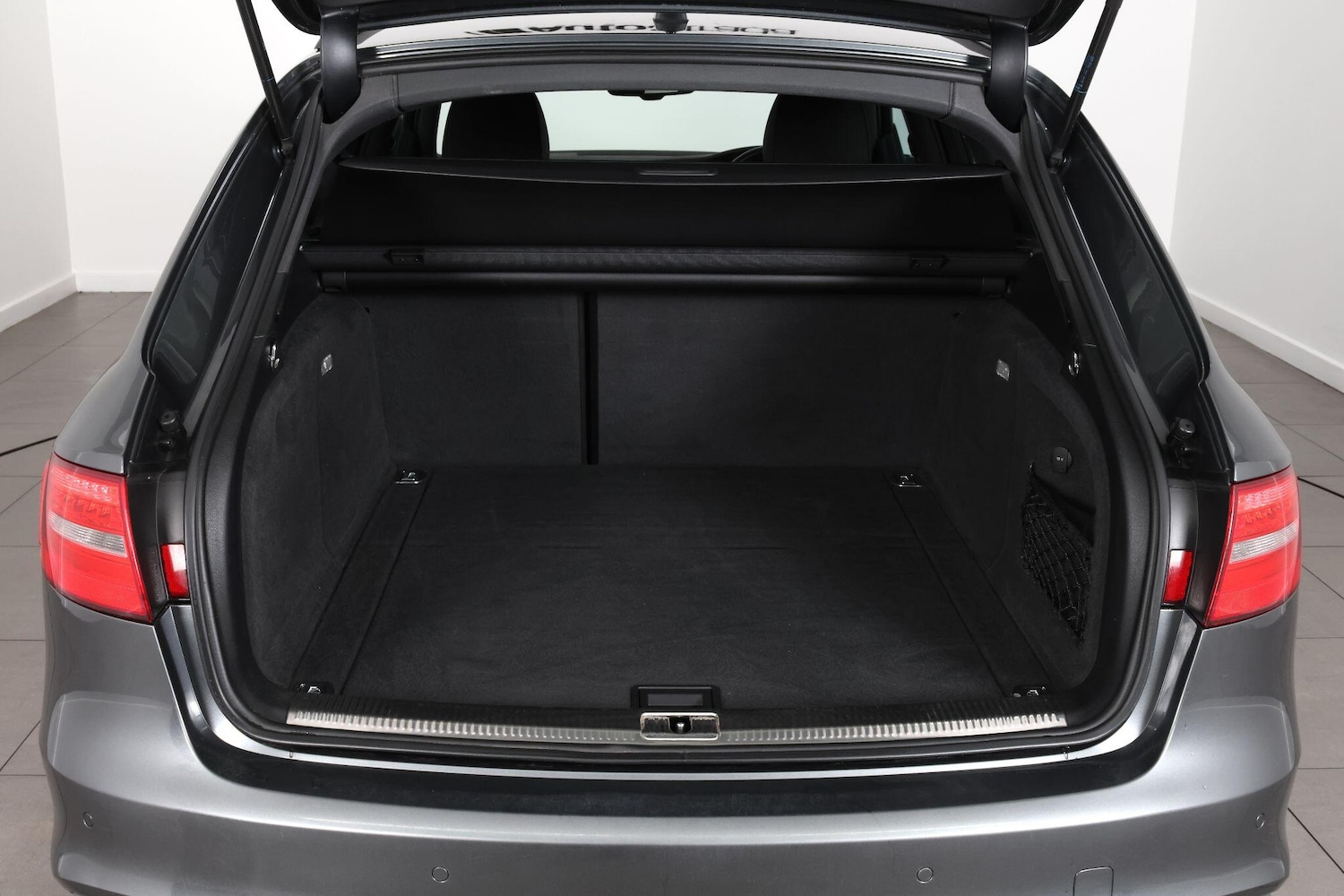 Used Audi A4 2014 for sale - 77202968: Photo 84