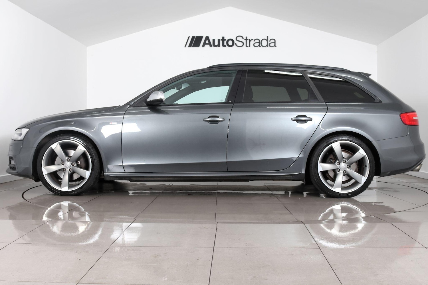 Used Audi A4 2014 for sale - 77202968: Photo 9