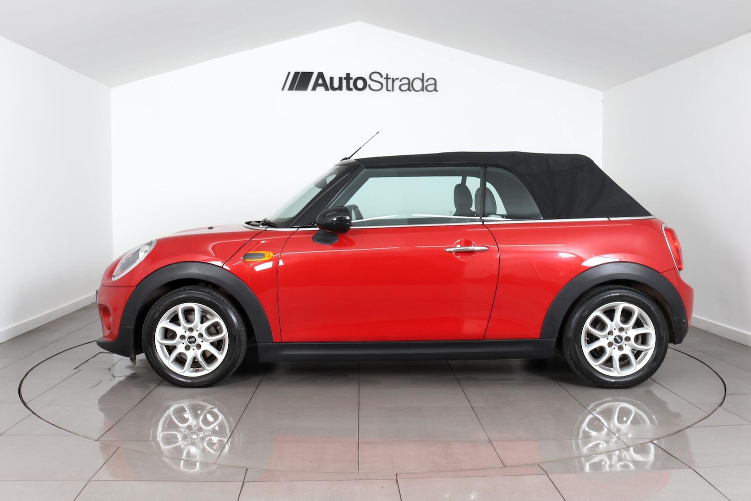 Used MINI Convertible 2016 for sale - 77768231: Photo 24