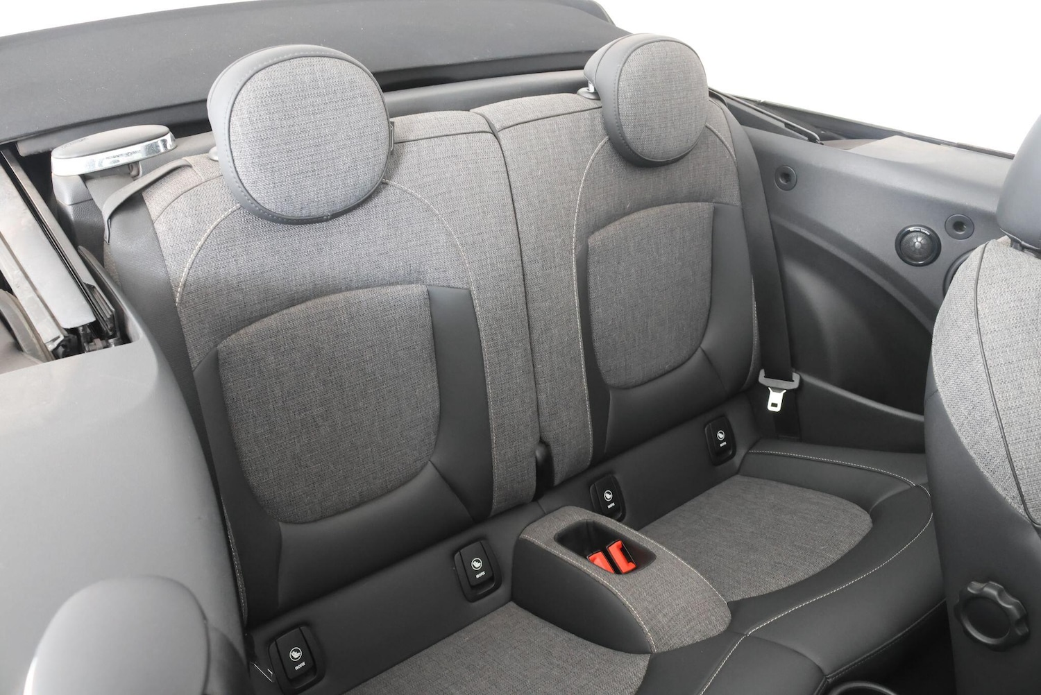 Used MINI Convertible 2016 for sale - 77768231: Photo 32