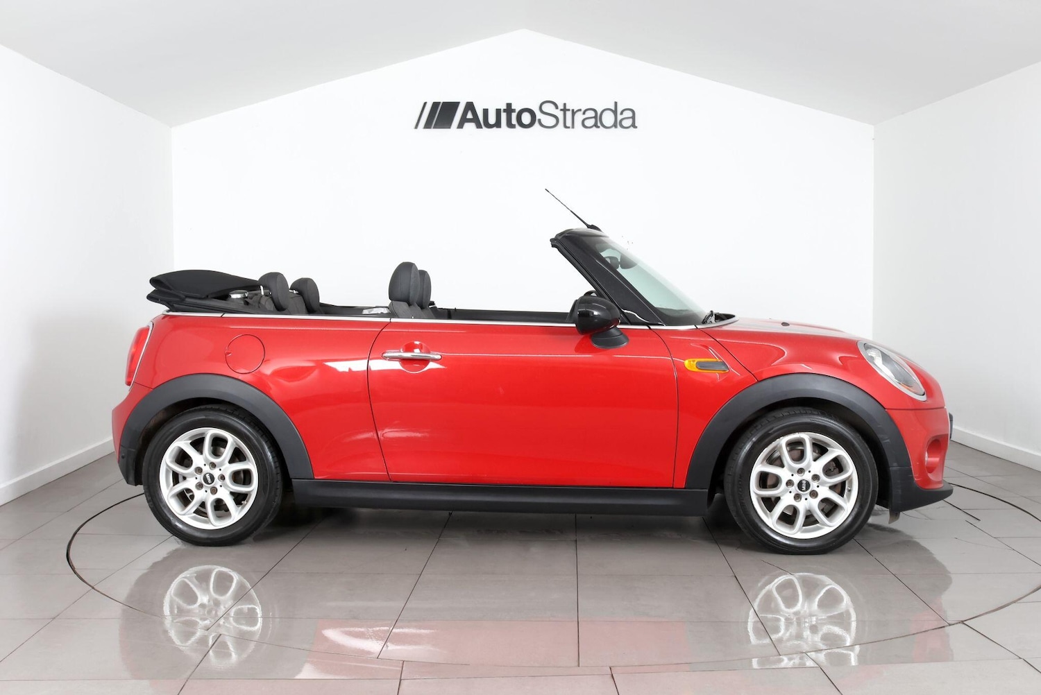 Used MINI Convertible 2016 for sale - 77768231: Photo 6