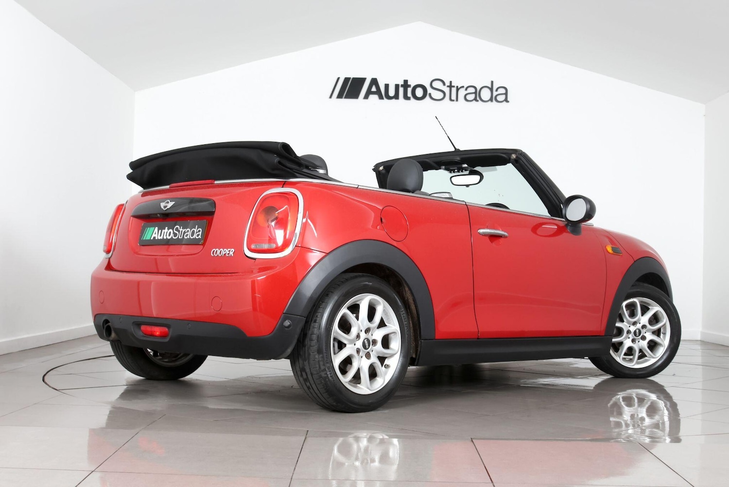 Used MINI Convertible 2016 for sale - 77768231: Photo 9