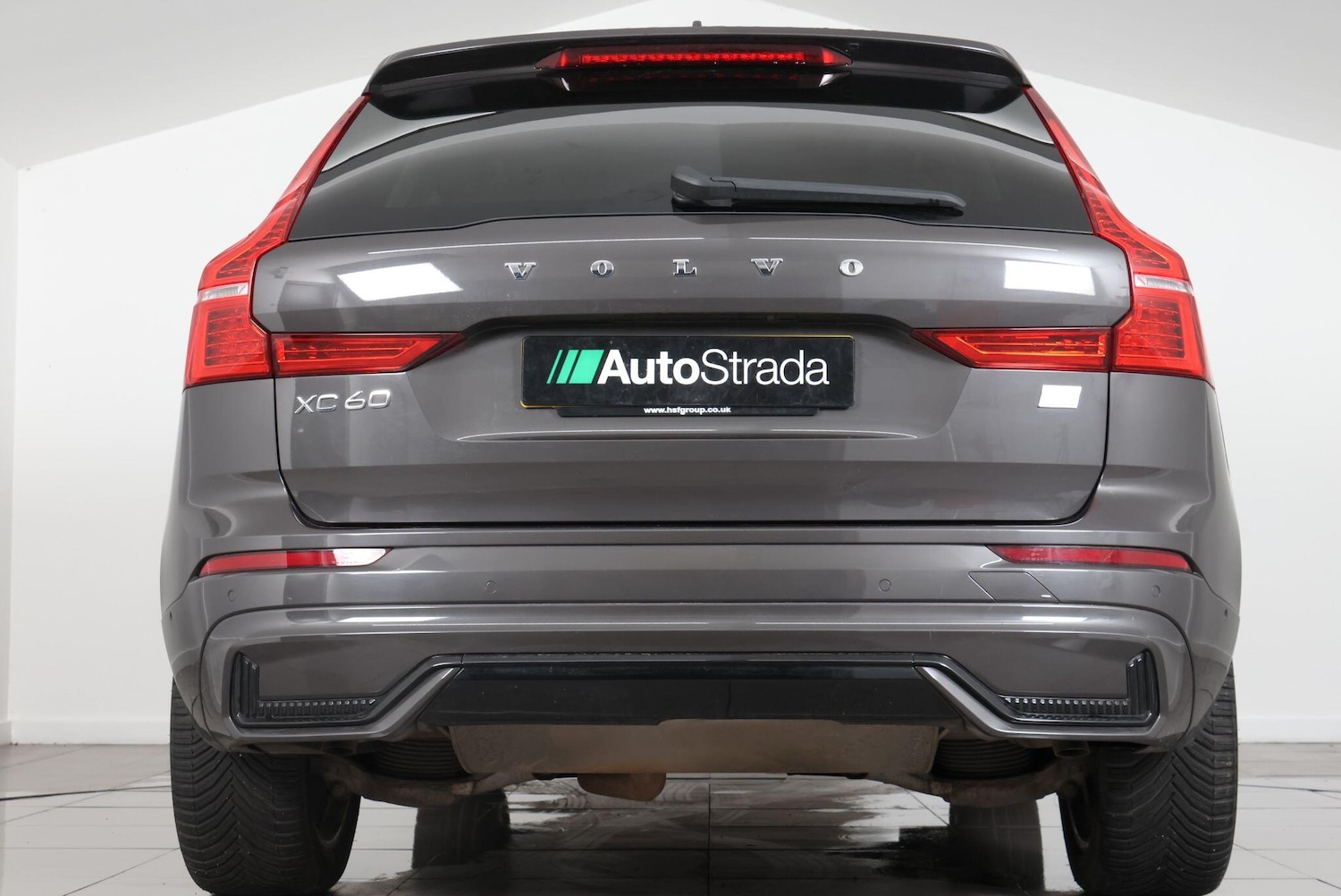 Used Volvo XC60 2023 for sale - 77705054: Photo 10