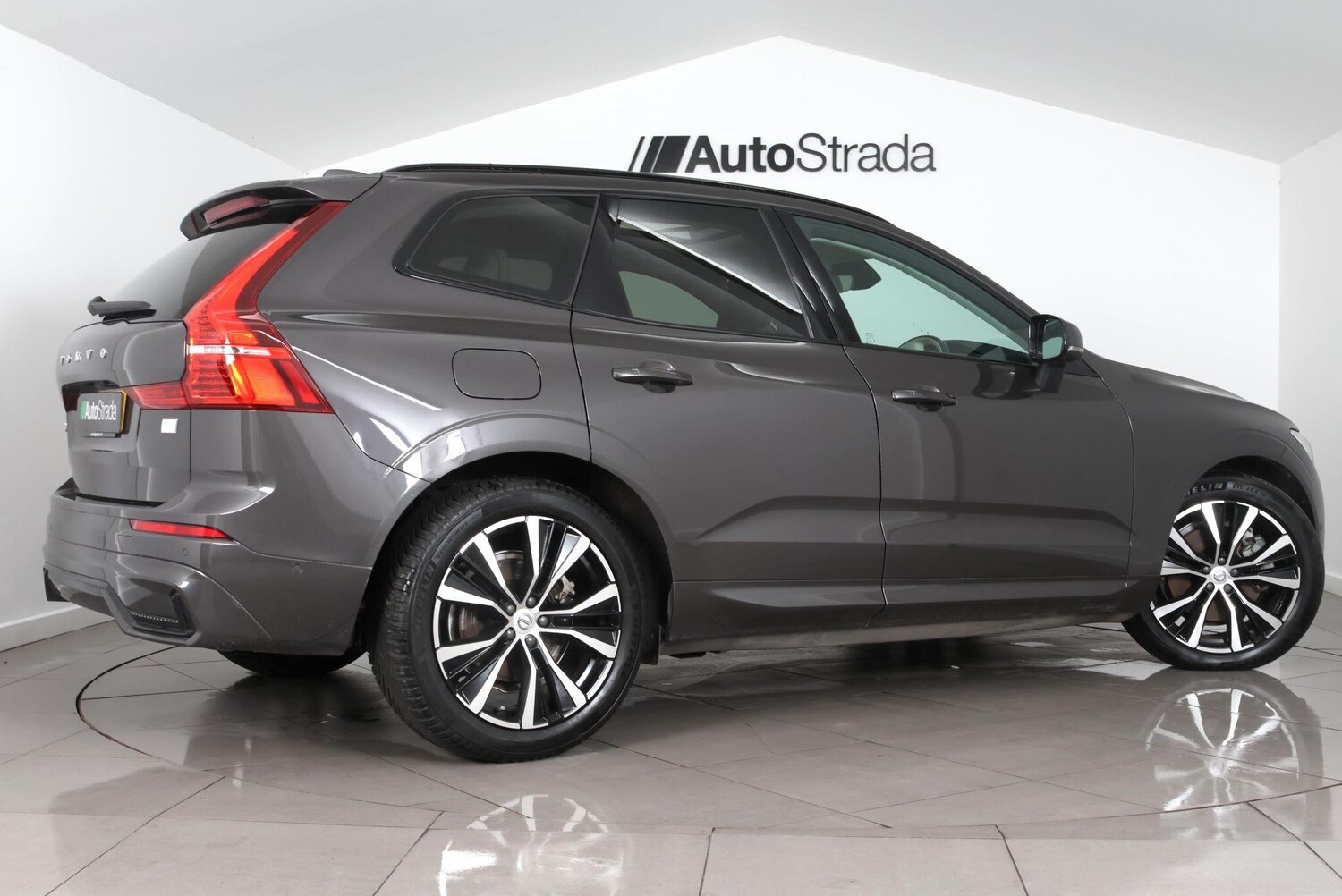 Used Volvo XC60 2023 for sale - 77705054: Photo 11