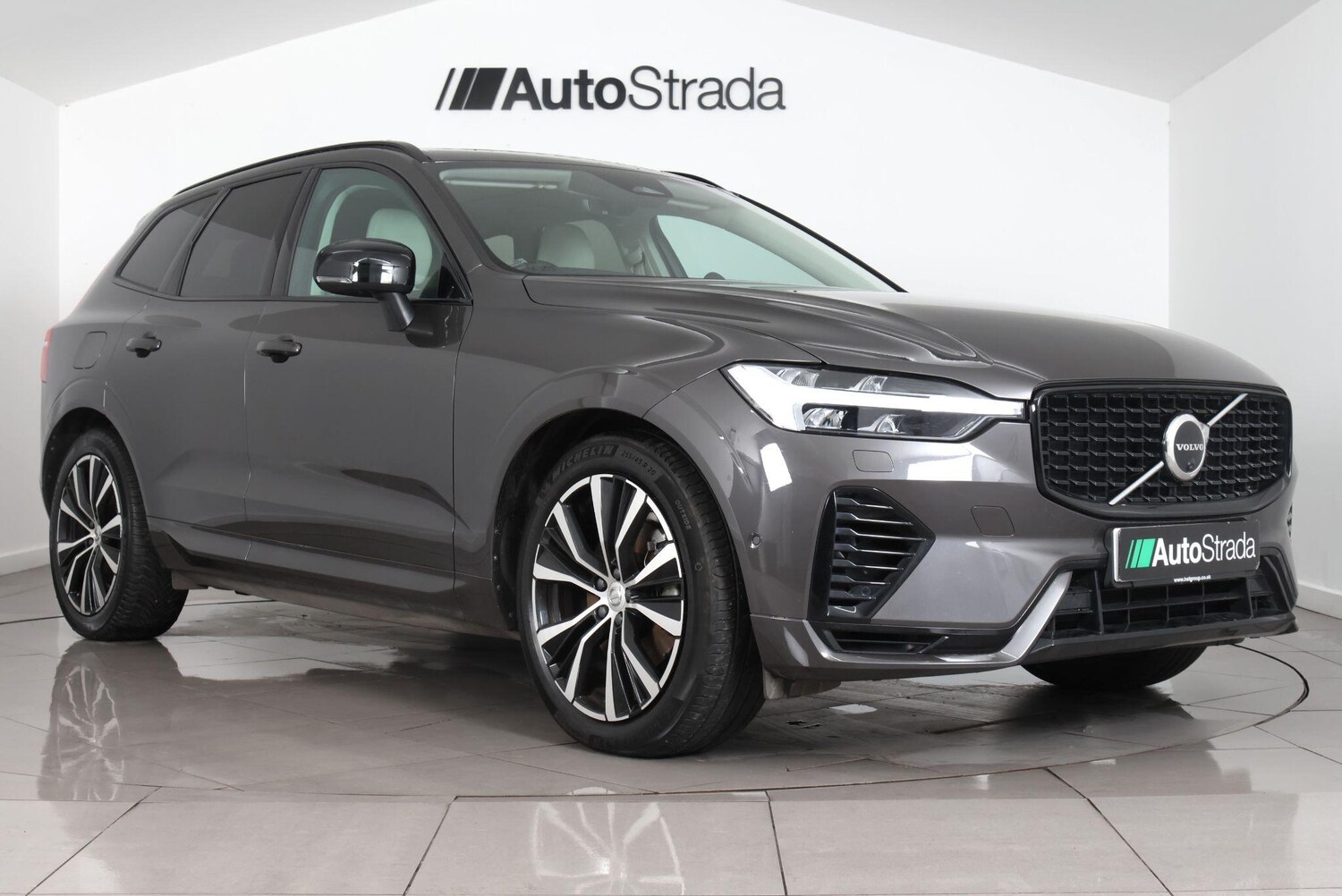 Used Volvo XC60 2023 for sale - 77705054: Photo 12