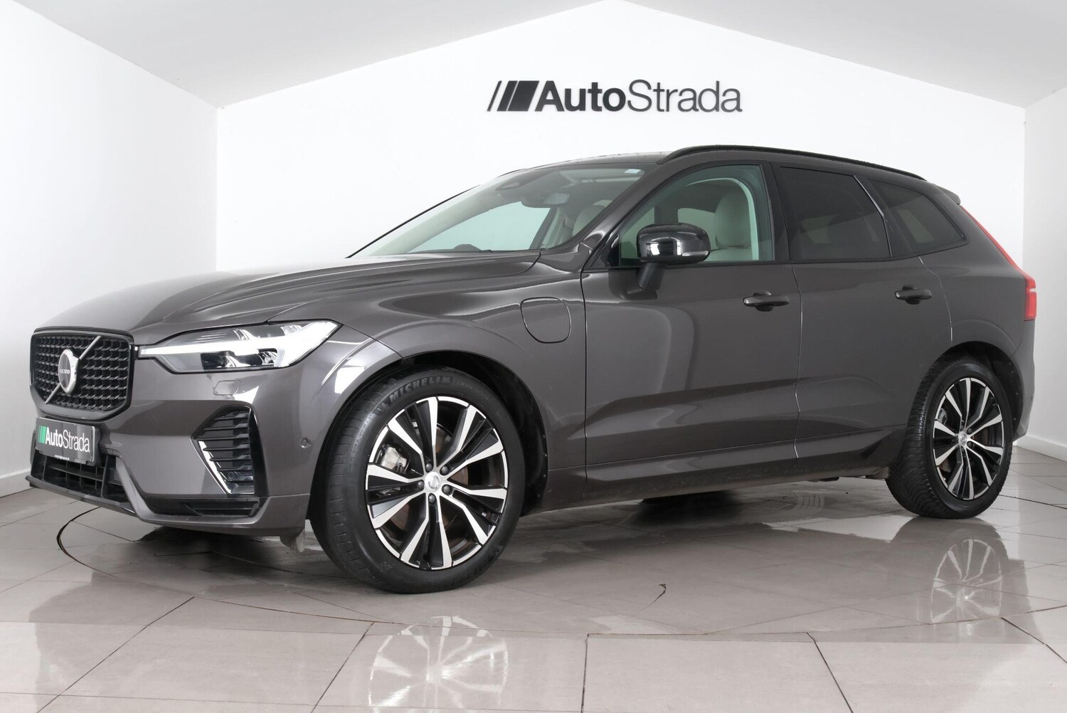 Used Volvo XC60 2023 for sale - 77705054: Photo 16