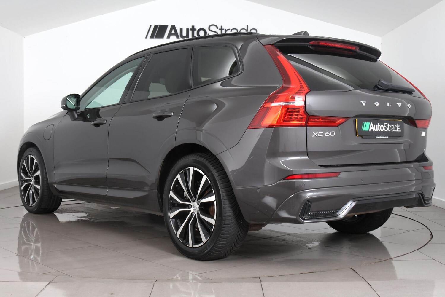 Used Volvo XC60 2023 for sale - 77705054: Photo 17