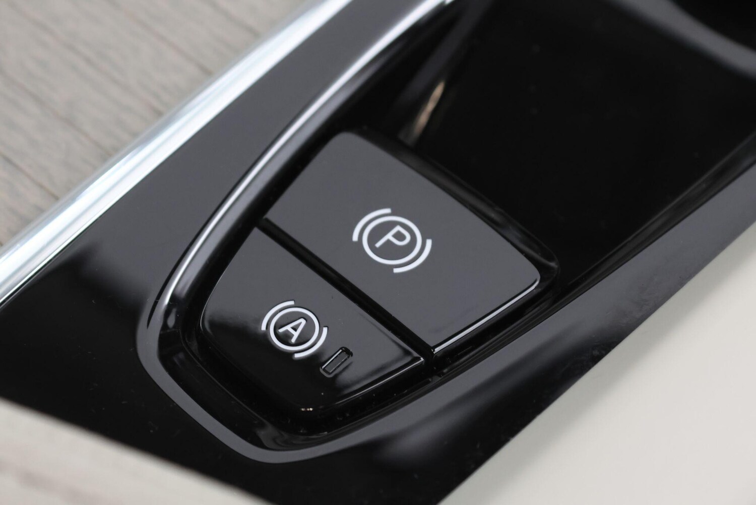 Used Volvo XC60 2023 for sale - 77705054: Photo 52