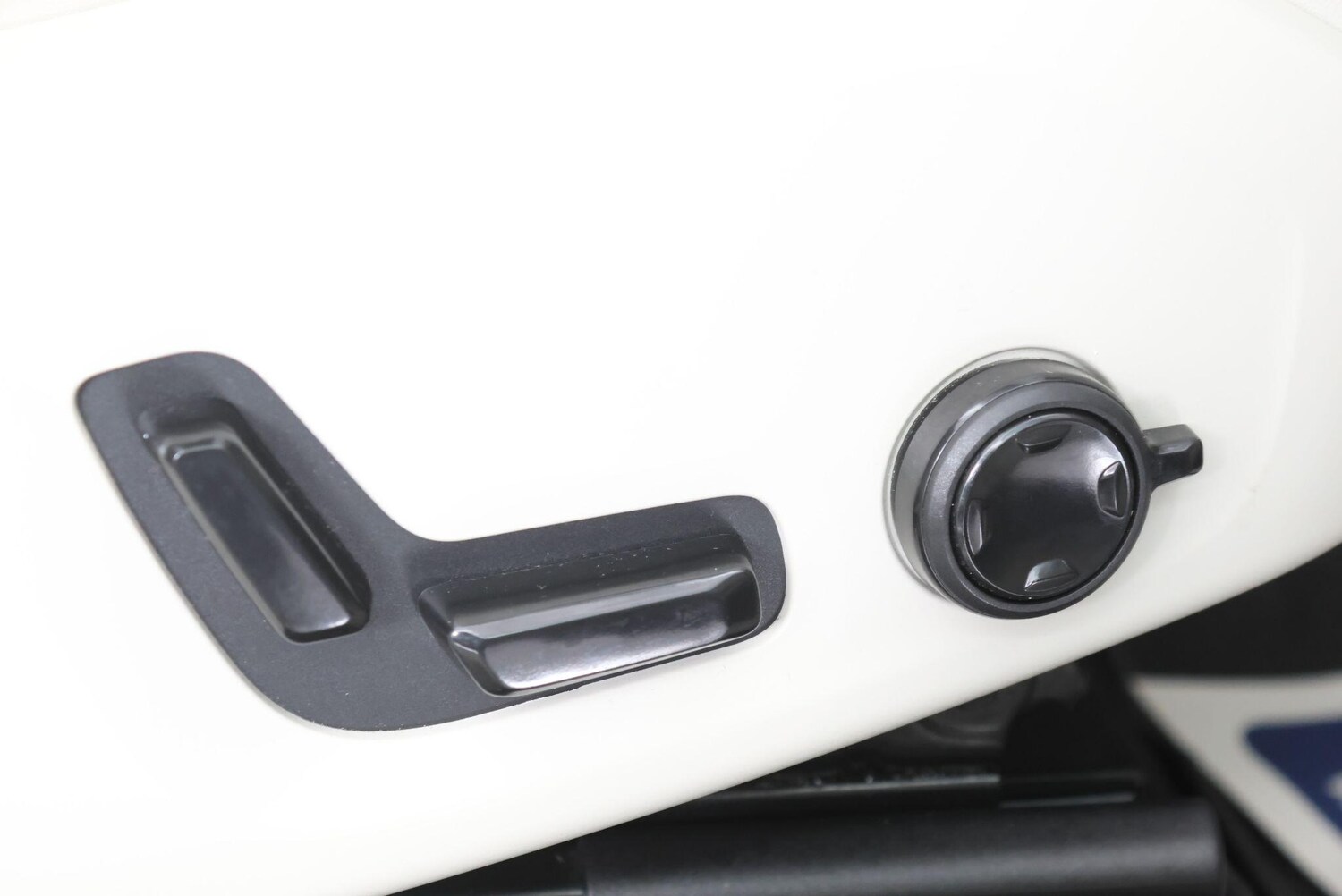 Used Volvo XC60 2023 for sale - 77705054: Photo 54