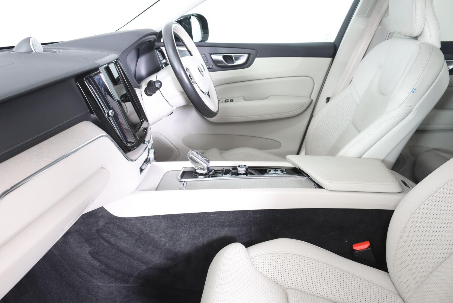 Used Volvo XC60 2023 for sale - 77705054: Photo 61