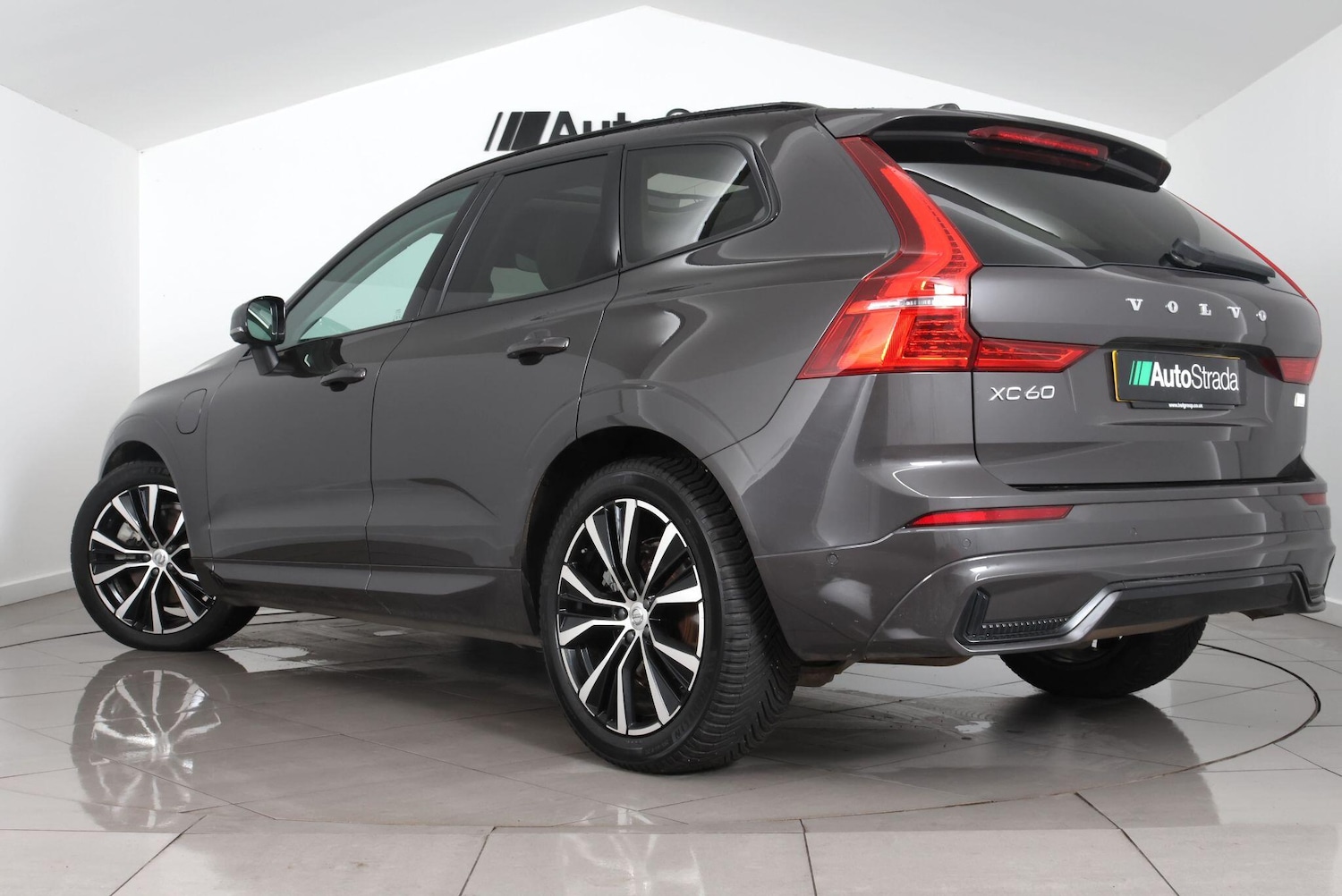 Used Volvo XC60 2023 for sale - 77705054: Photo 7