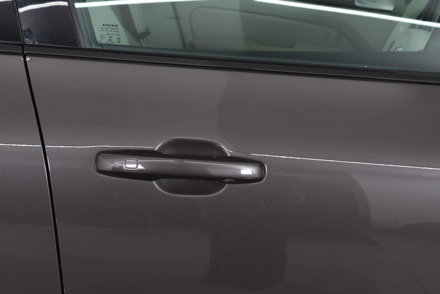 Used Volvo XC60 2023 for sale - 77705054: Photo 77