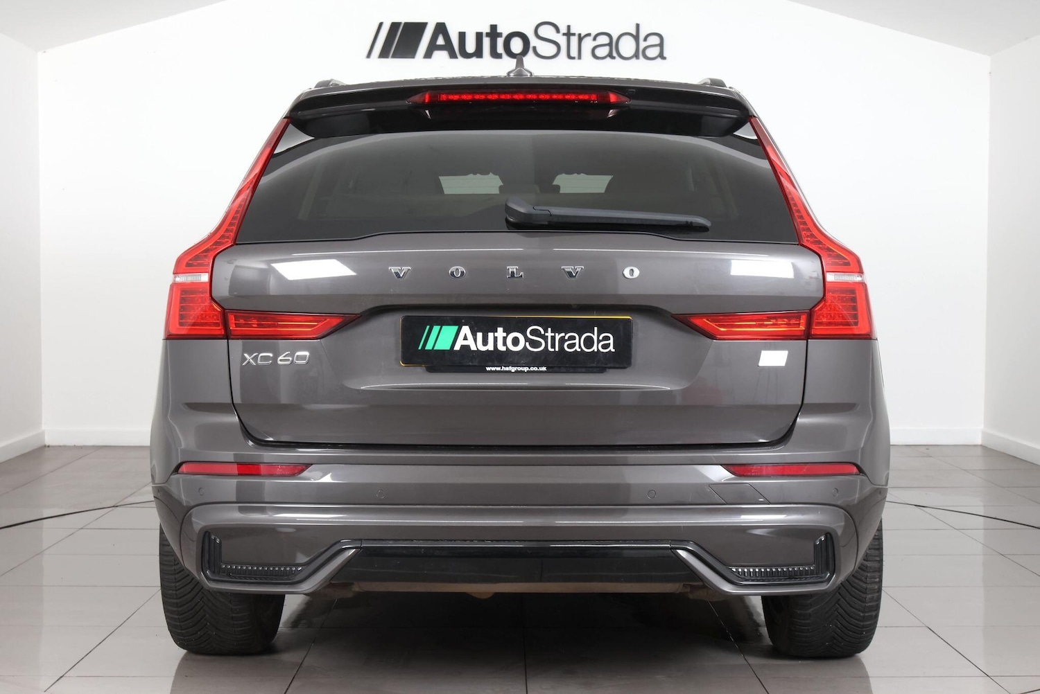 Used Volvo XC60 2023 for sale - 77705054: Photo 9