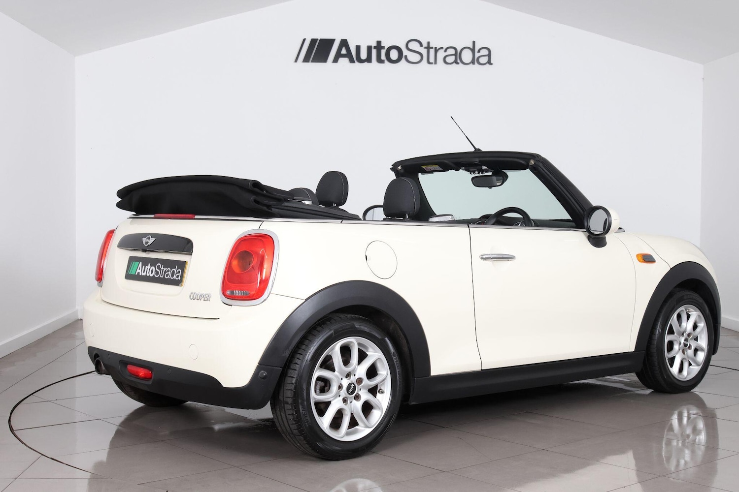 Used MINI Convertible 2017 for sale - 77109127: Photo 10