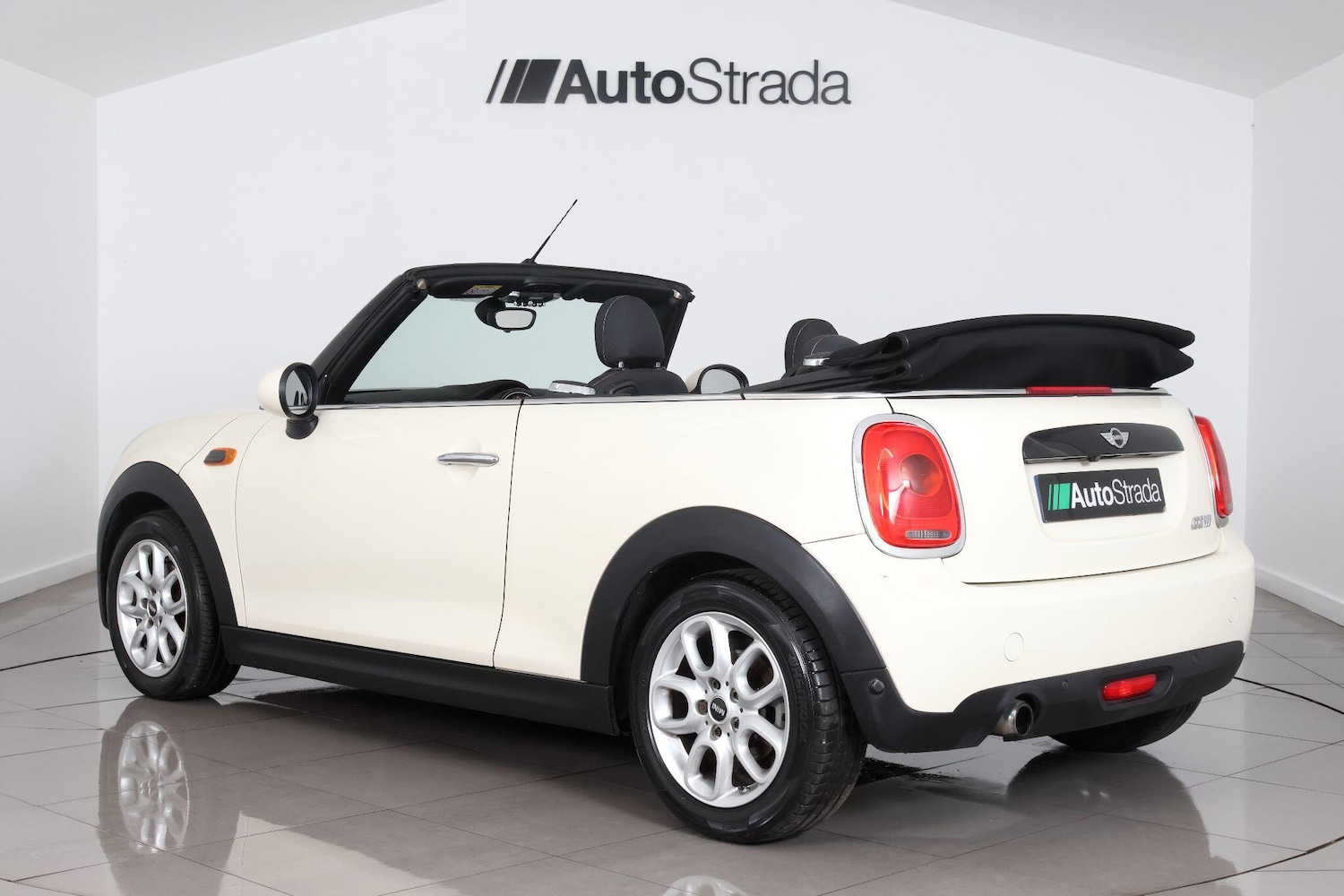 Used MINI Convertible 2017 for sale - 77109127: Photo 13