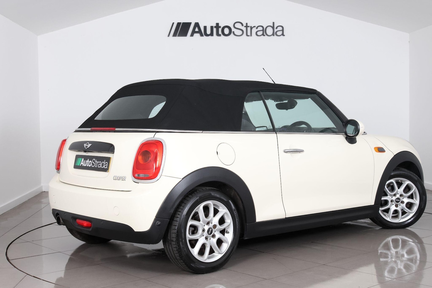 Used MINI Convertible 2017 for sale - 77109127: Photo 16