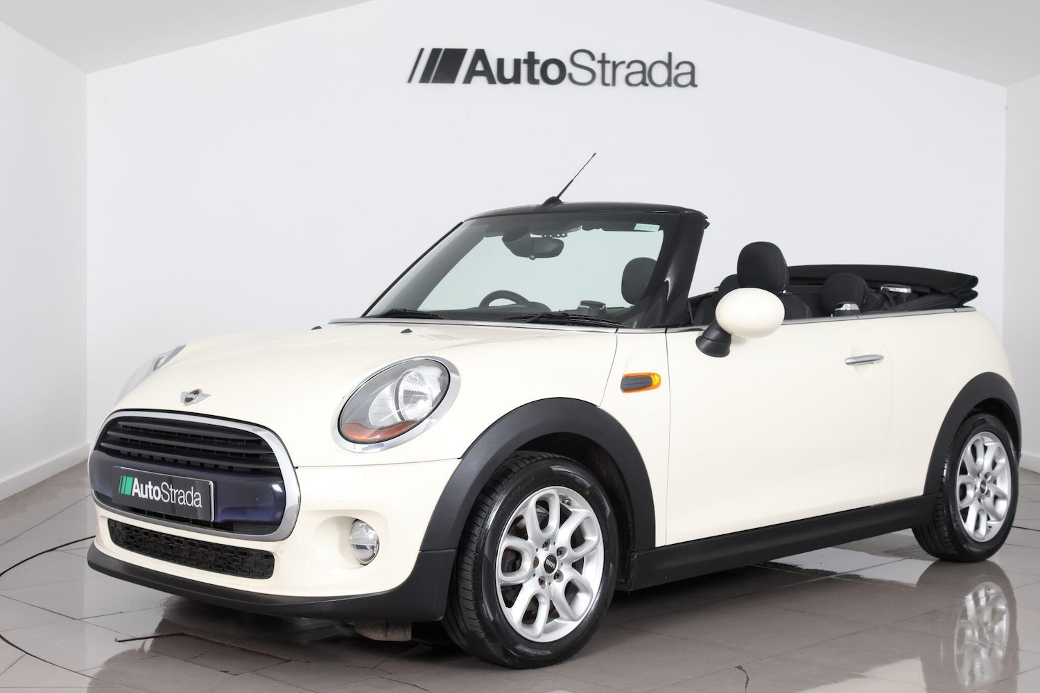 Used MINI Convertible 2017 for sale - 77109127: Photo 5