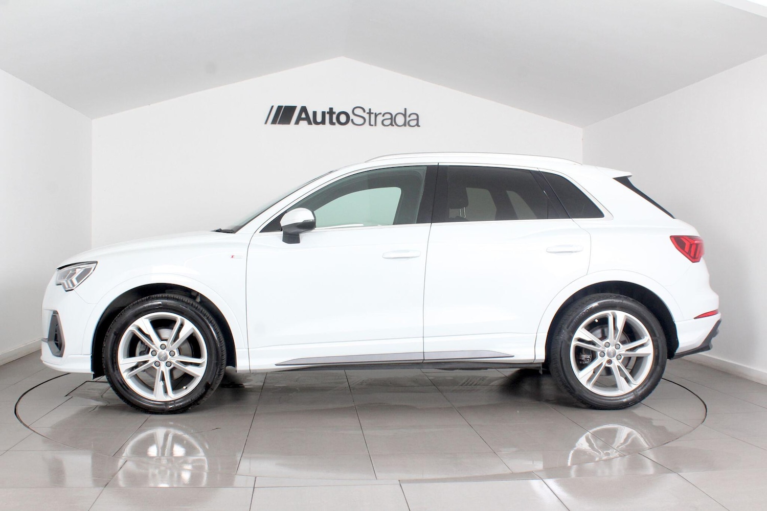 Used Audi Q3 2020 for sale - 76989607: Photo 9