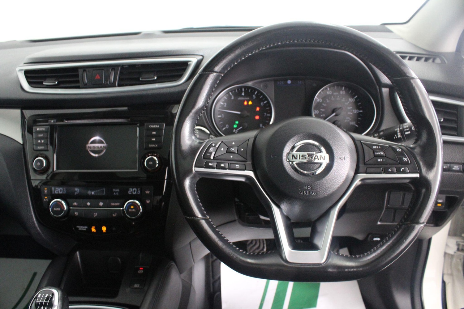 Used Nissan Qashqai for sale - 76996300: Photo 24