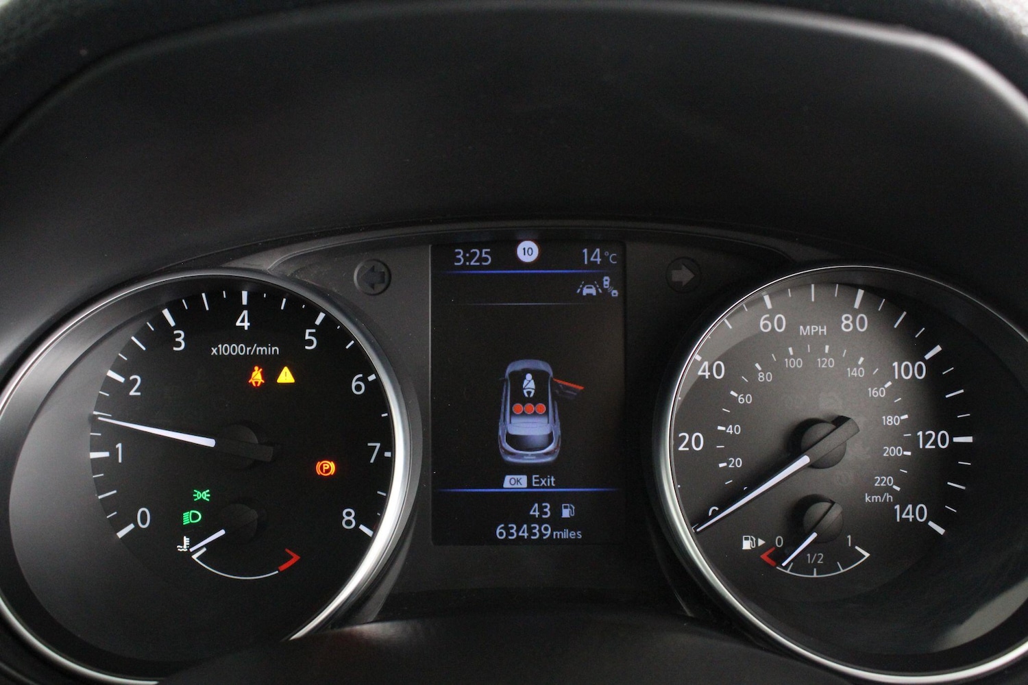 Used Nissan Qashqai for sale - 76996300: Photo 31