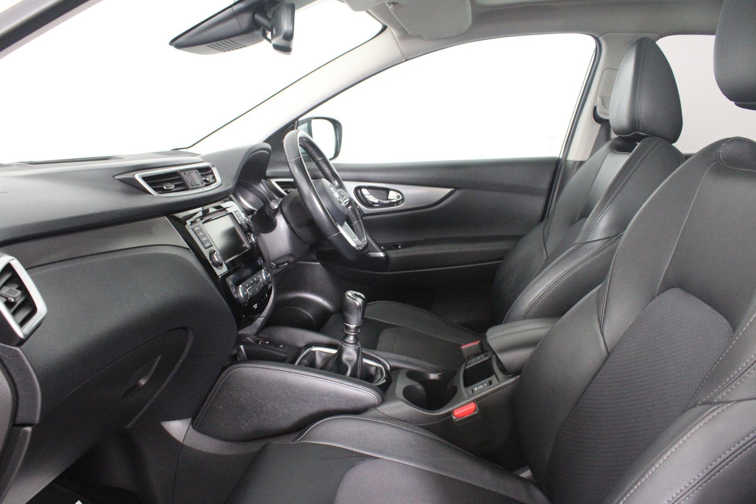 Used Nissan Qashqai for sale - 76996300: Photo 36