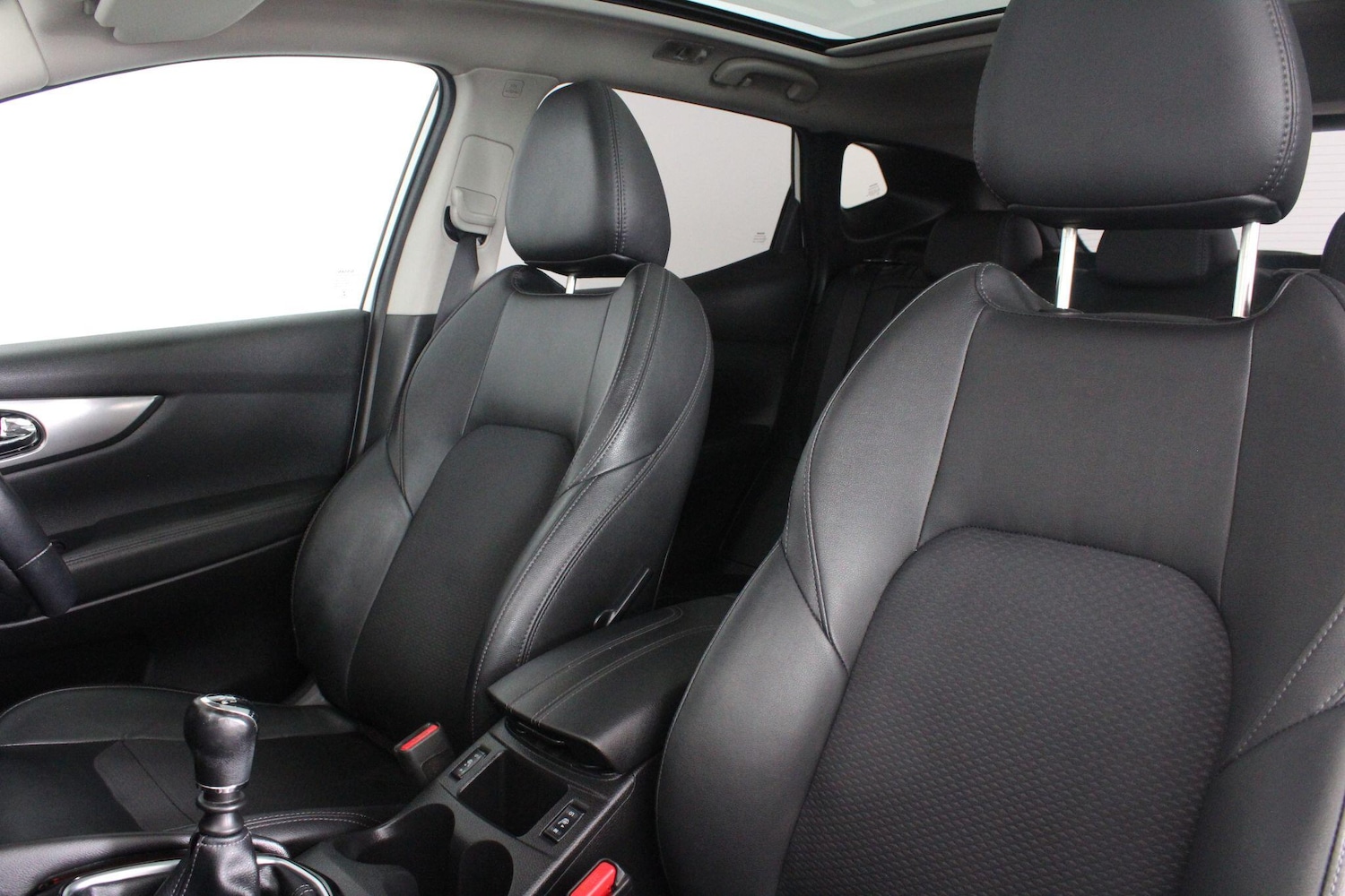 Used Nissan Qashqai for sale - 76996300: Photo 37