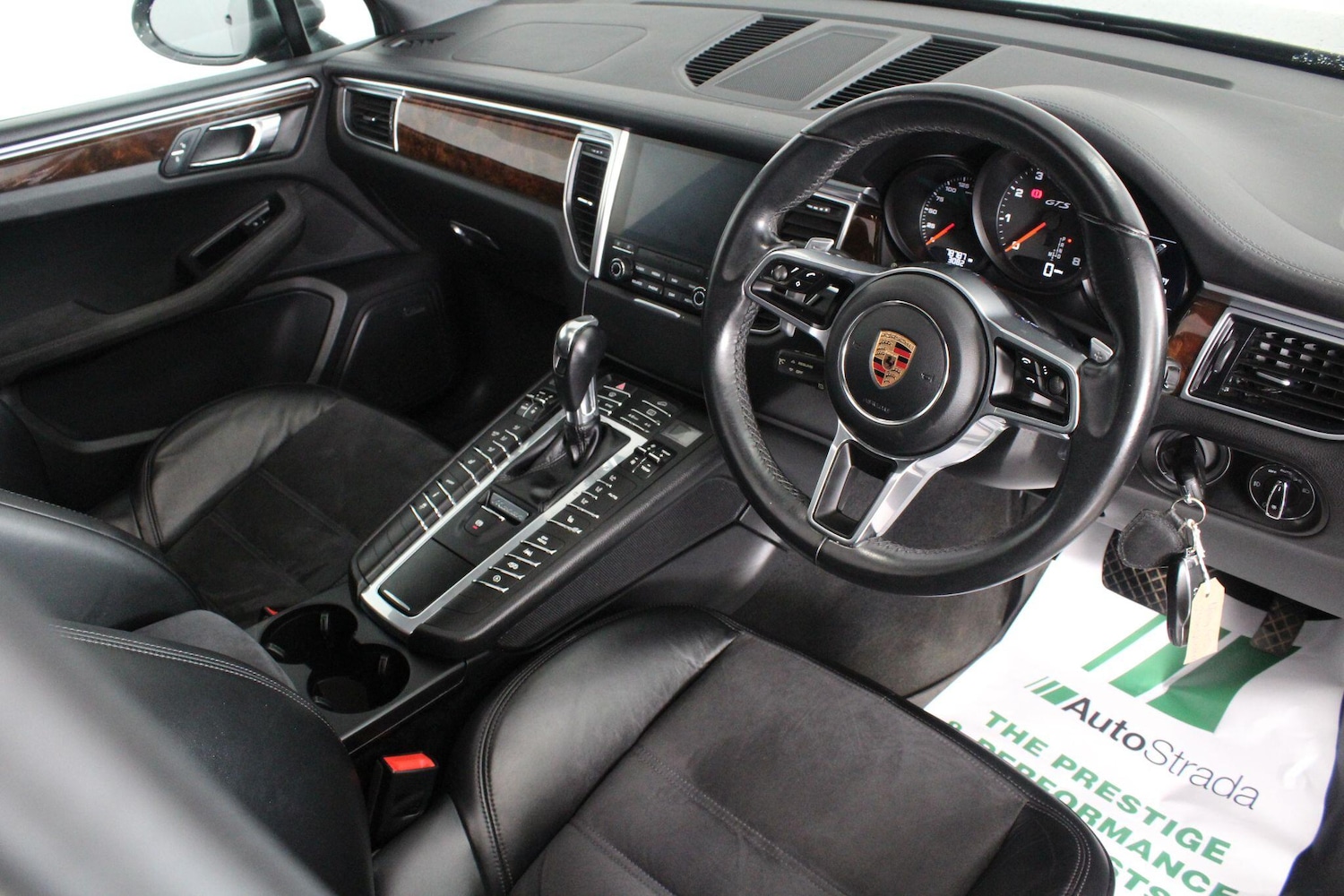 Used Porsche Macan for sale - 76994839: Photo 3
