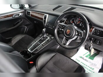 Used Porsche Macan 2017 for sale - 76994839: Photo