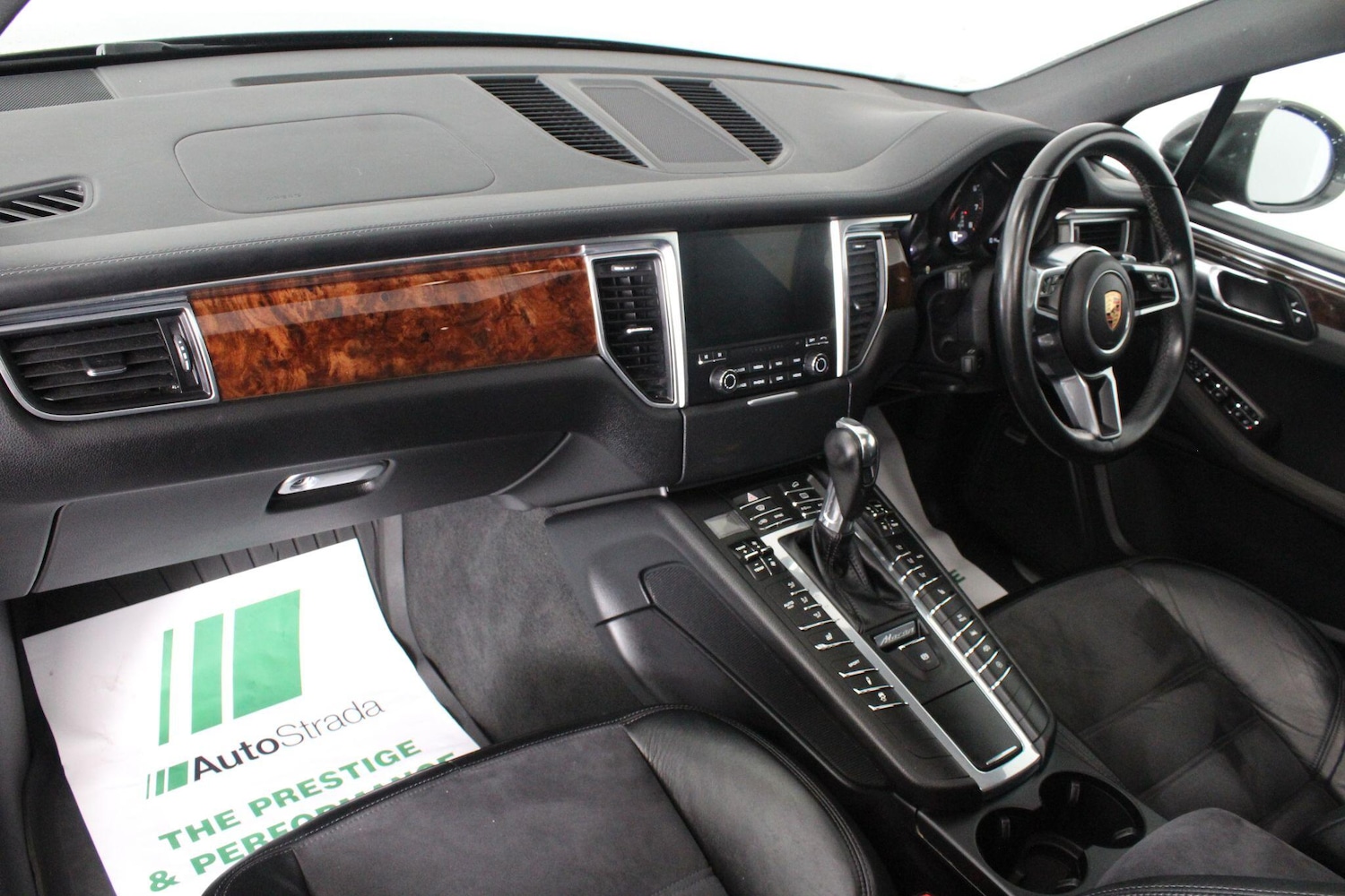 Used Porsche Macan for sale - 76994839: Photo 50