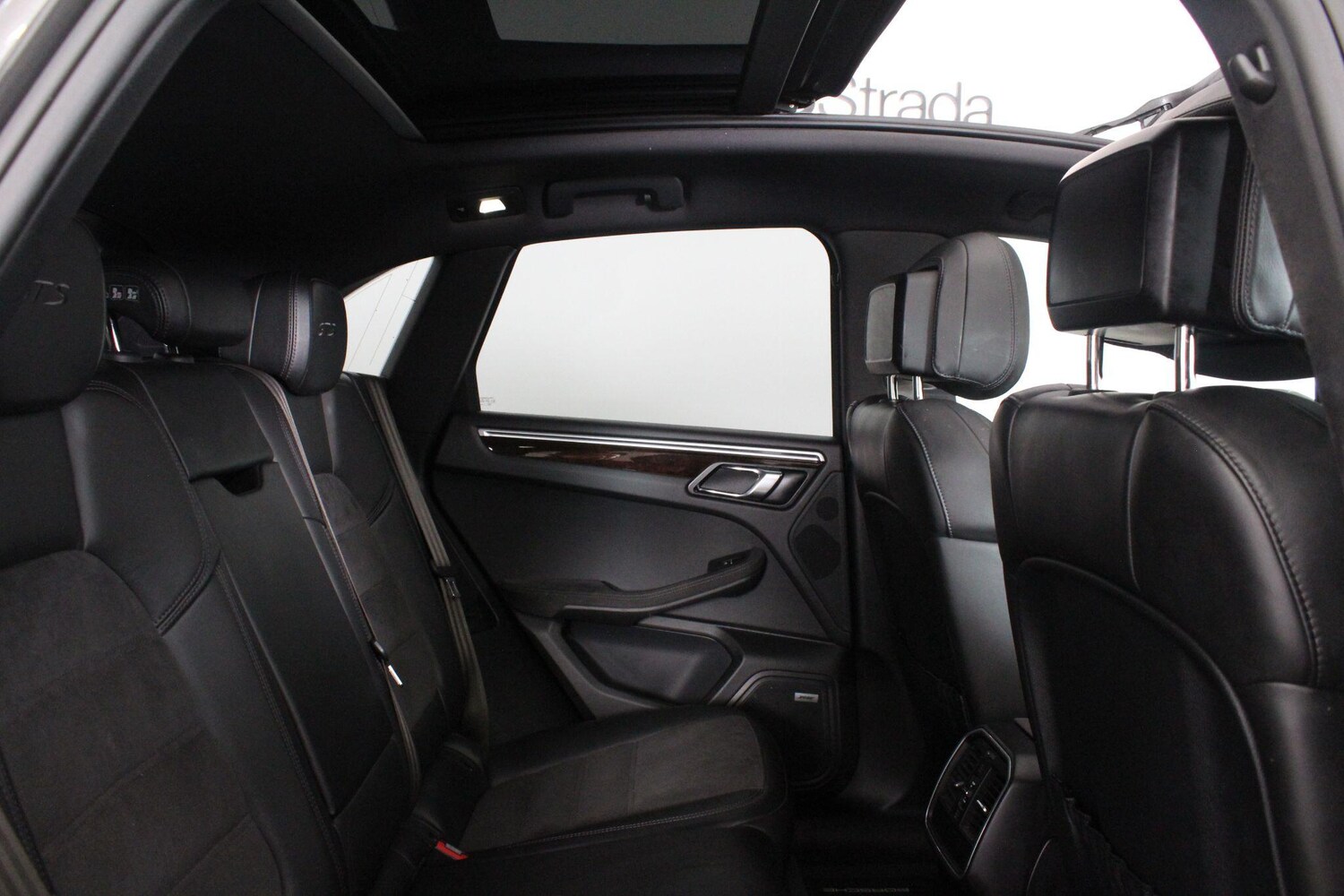 Used Porsche Macan for sale - 76994839: Photo 61