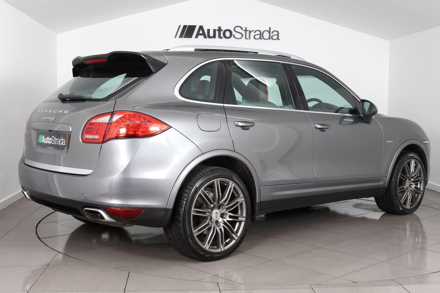 Used Porsche Cayenne 2014 for sale - 77016200: Photo 16
