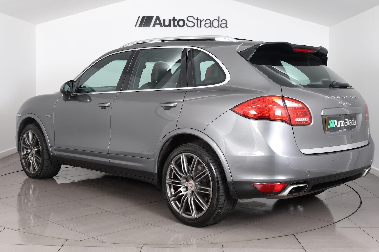 Used Porsche Cayenne 2014 for sale - 77016200: Photo 17