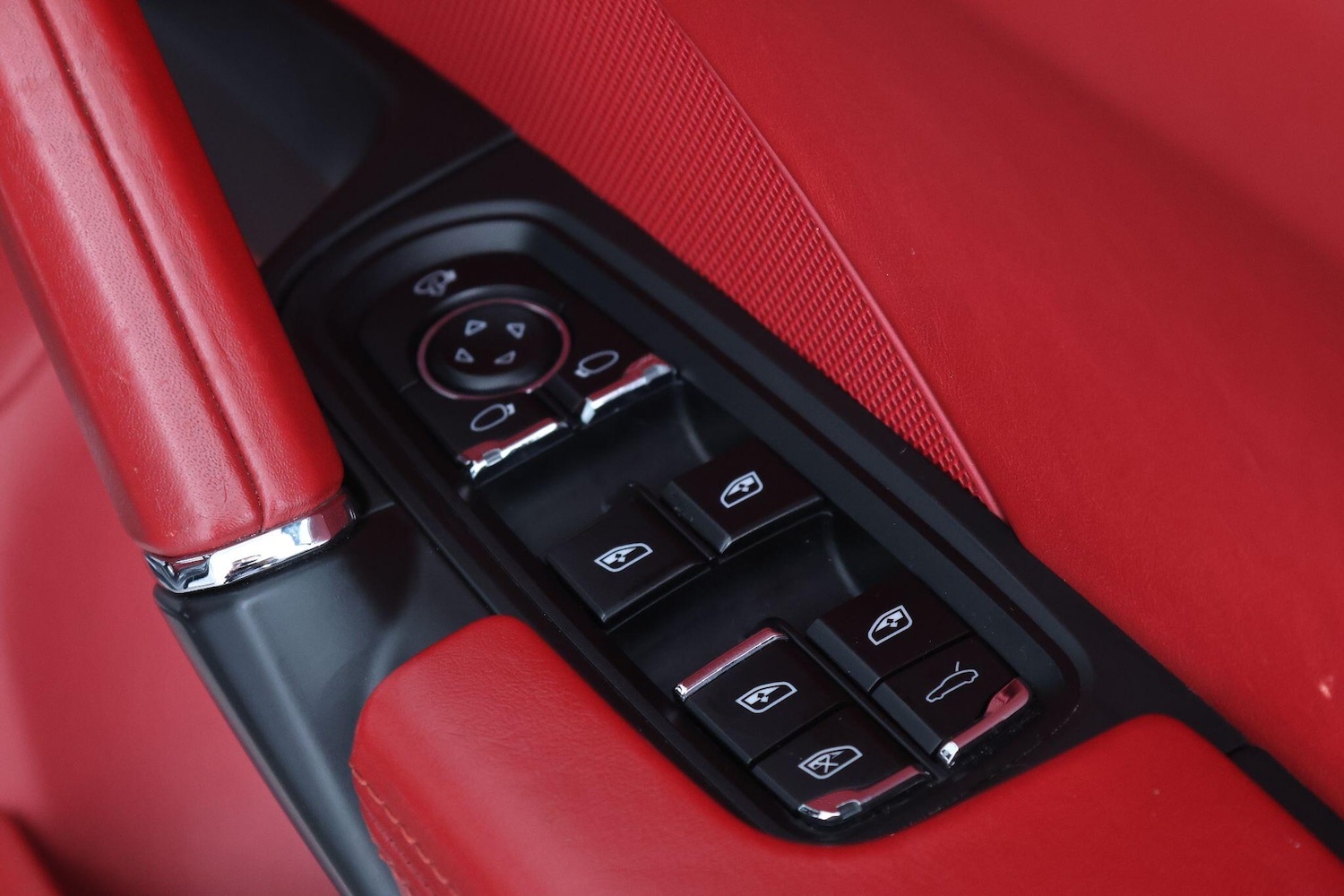 Used Porsche Cayenne 2014 for sale - 77016200: Photo 32