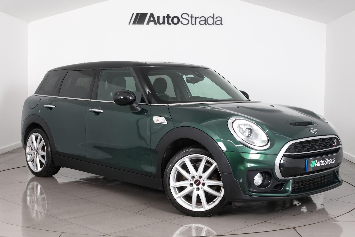 Used MINI Clubman 2018 for sale - 77646940: Photo 1