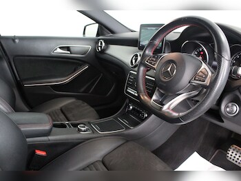 Used Mercedes-Benz GLA 2019 for sale - 77174960: Photo