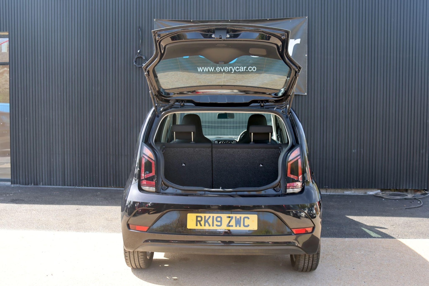 Used Volkswagen up! 2019 for sale - 78185700: Photo 10