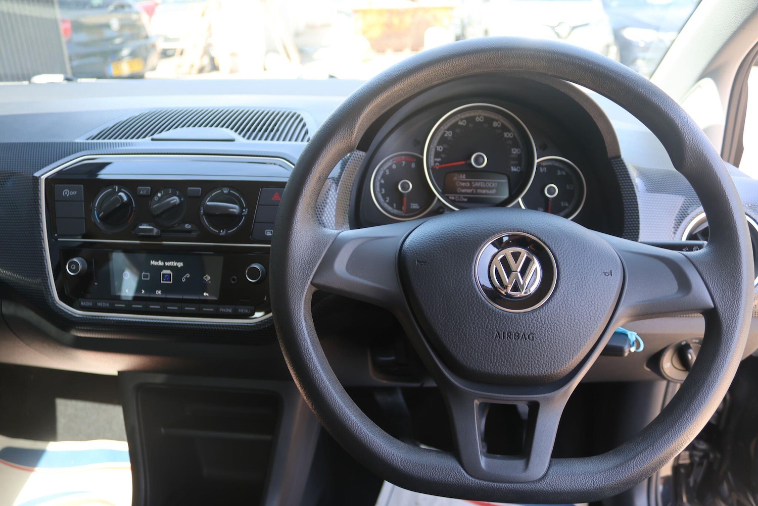 Used Volkswagen up! 2019 for sale - 78185700: Photo 11