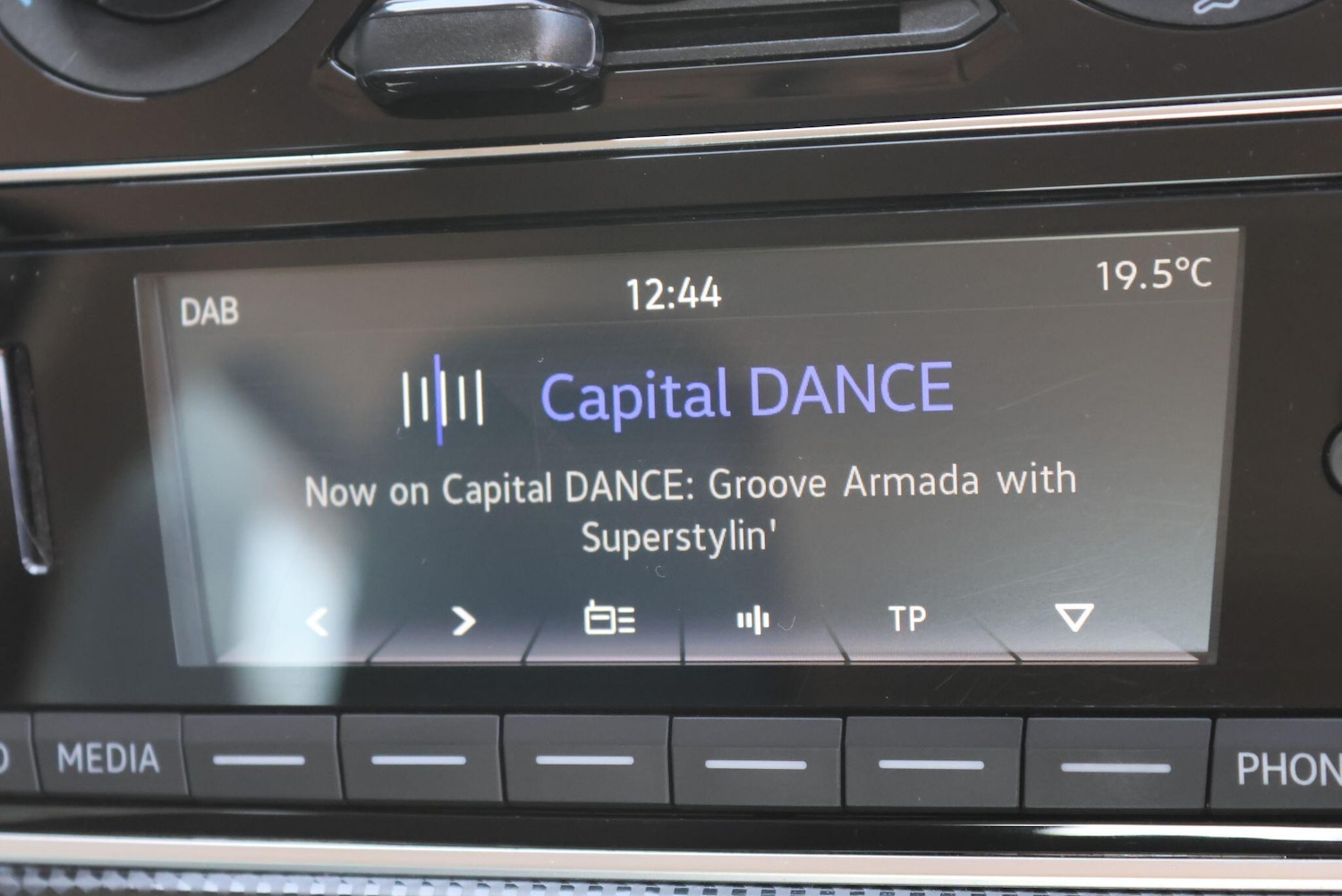 Used Volkswagen up! 2019 for sale - 78185700: Photo 3