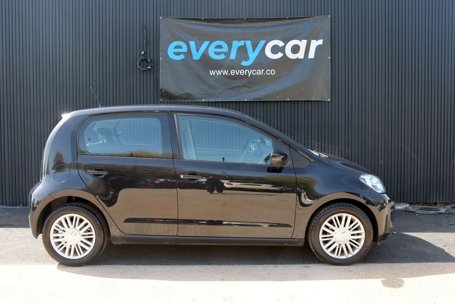 Used Volkswagen up! 2019 for sale - 78185700: Photo 5