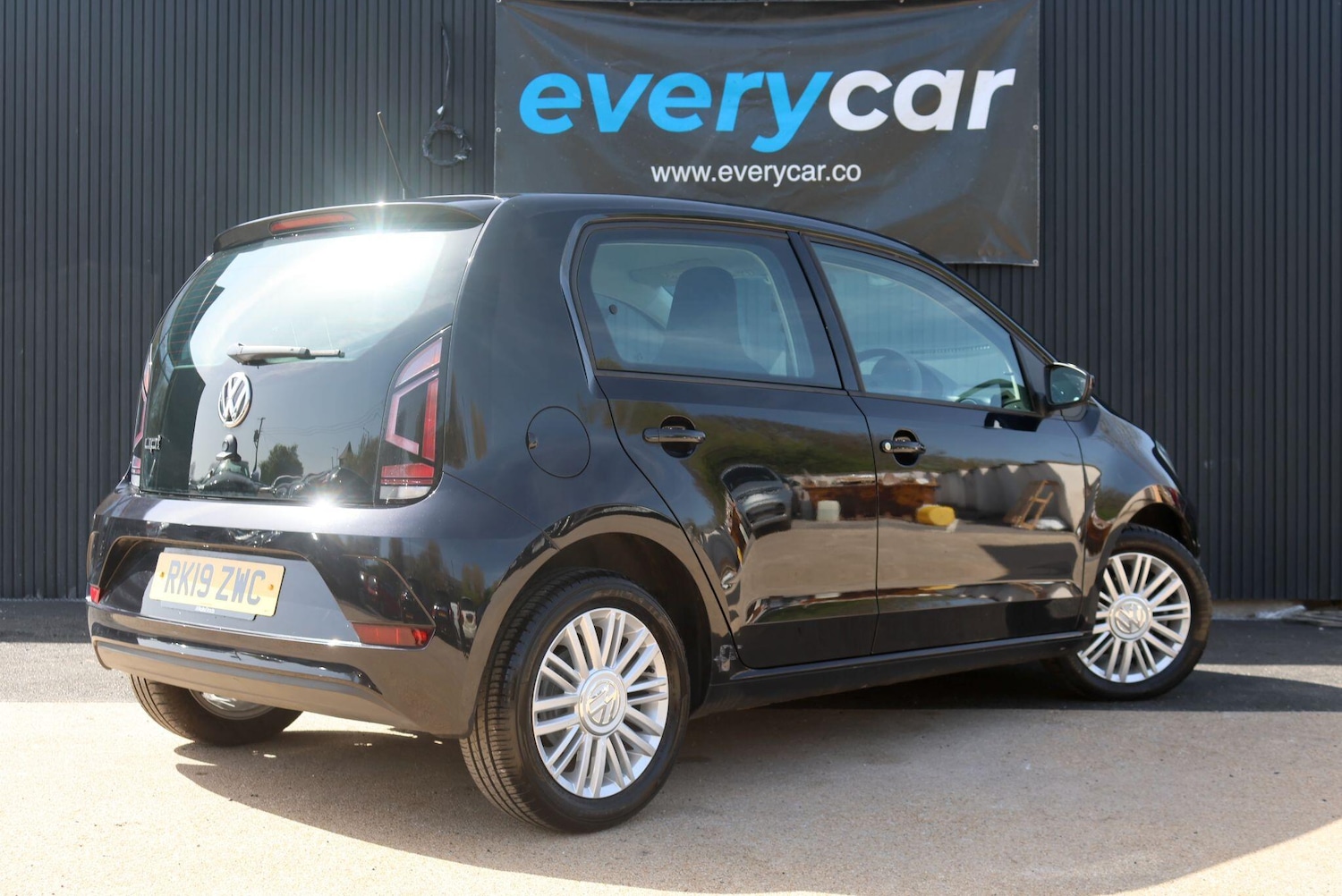 Used Volkswagen up! 2019 for sale - 78185700: Photo 7