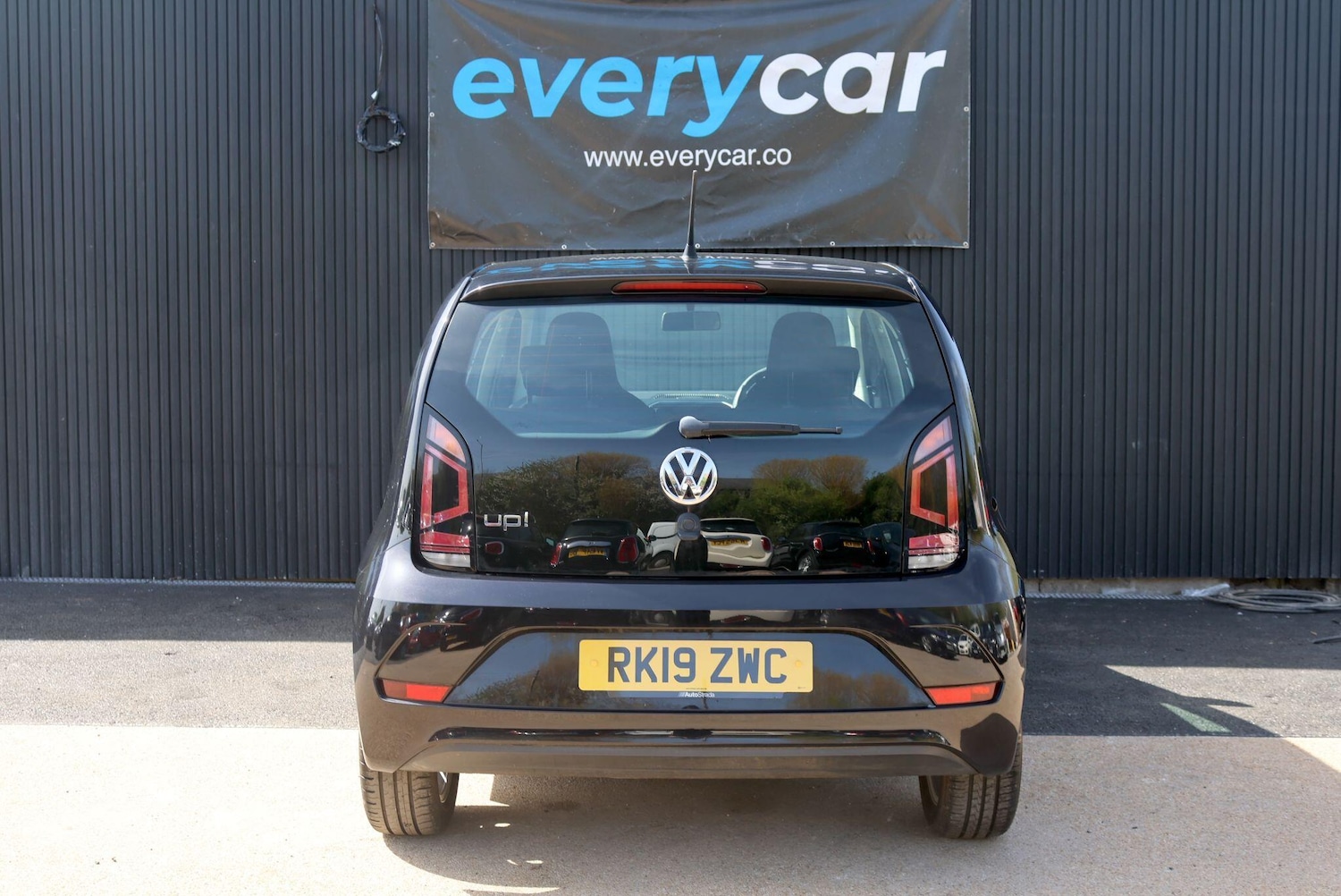 Used Volkswagen up! 2019 for sale - 78185700: Photo 8