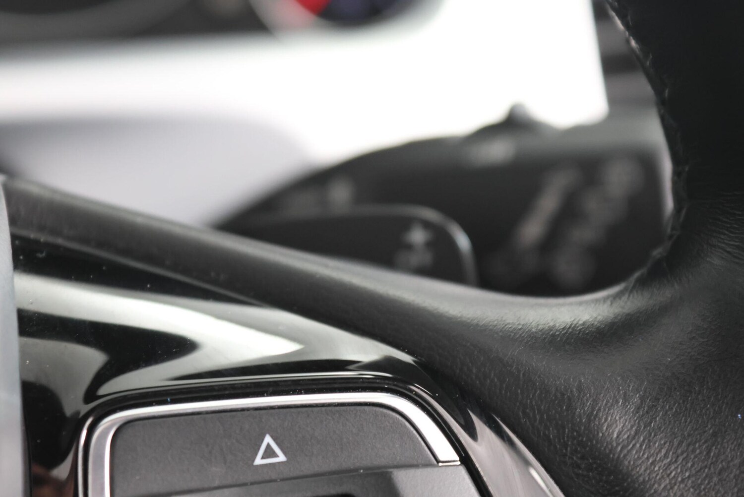 Used Volkswagen Touareg for sale - 77344825: Photo 32