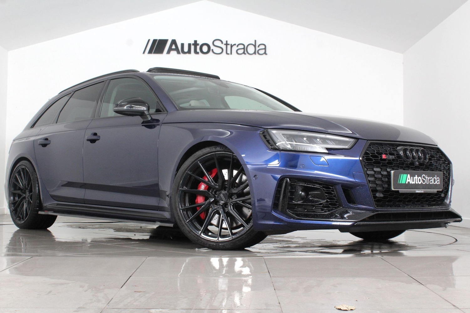 Used Audi RS4 2018 for sale - 76994368: Photo 1