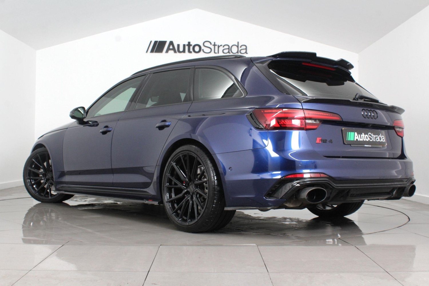 Used Audi RS4 2018 for sale - 76994368: Photo 10