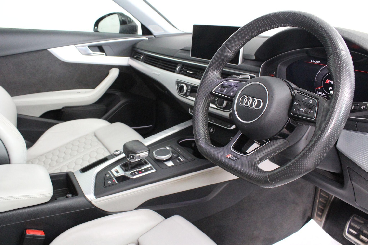 Used Audi RS4 2018 for sale - 76994368: Photo 3