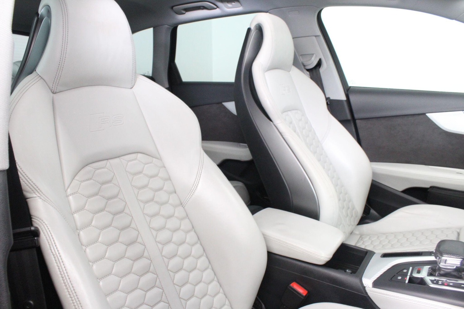 Used Audi RS4 2018 for sale - 76994368: Photo 70