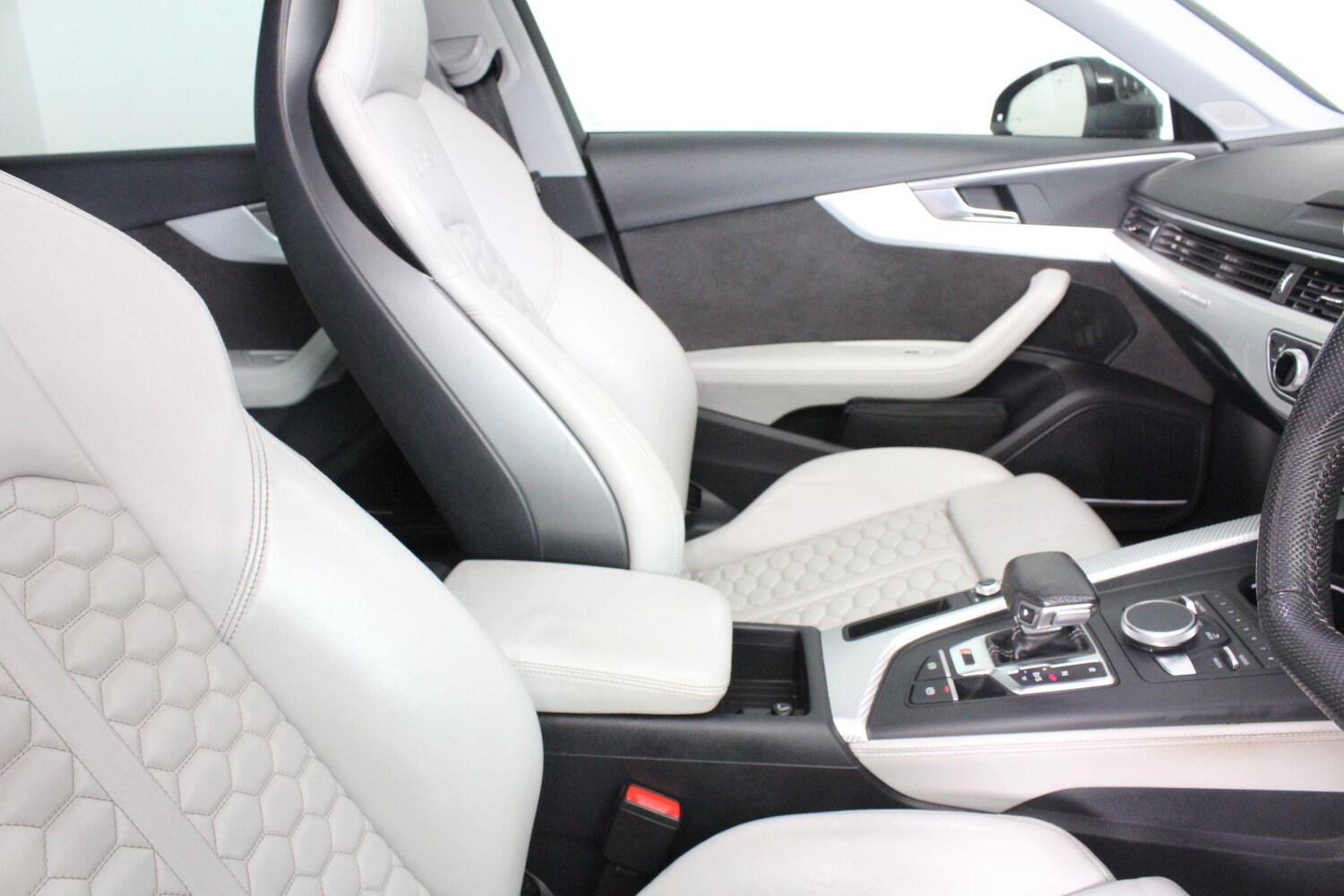 Used Audi RS4 2018 for sale - 76994368: Photo 71