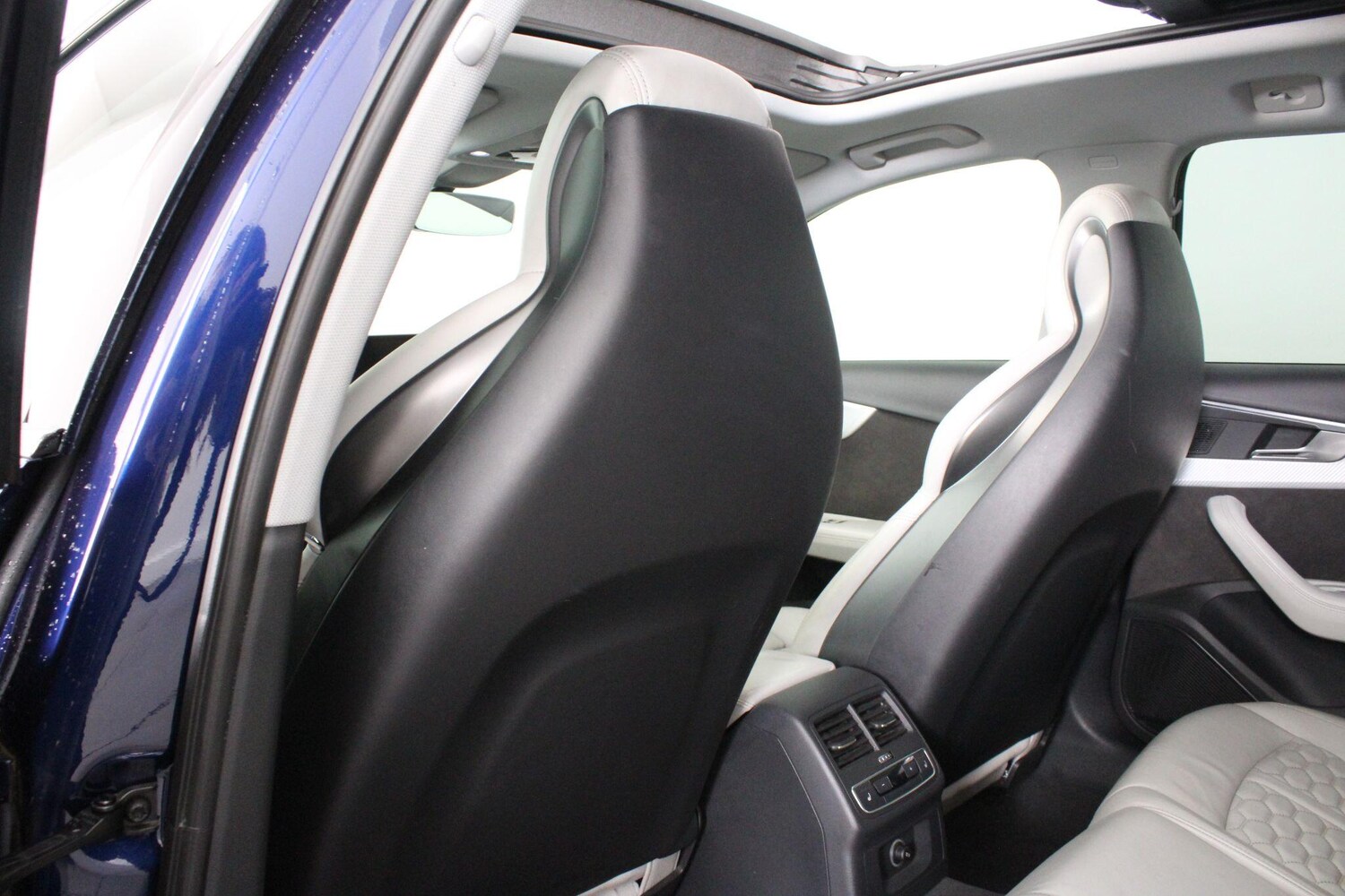 Used Audi RS4 2018 for sale - 76994368: Photo 72