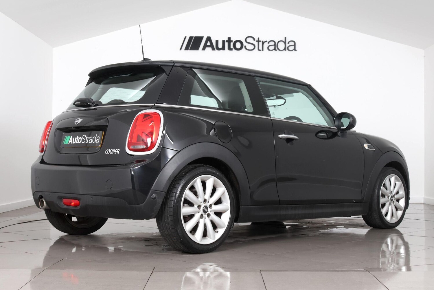 Used MINI Hatch 2018 for sale - 77344009: Photo 17